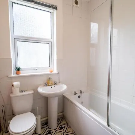 Comfy 1br Flat And Sofa Bed Appartement